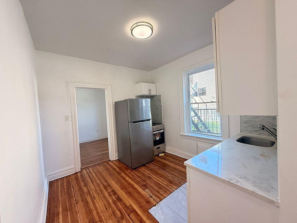 1st image of 166 Clinton Ave #12E