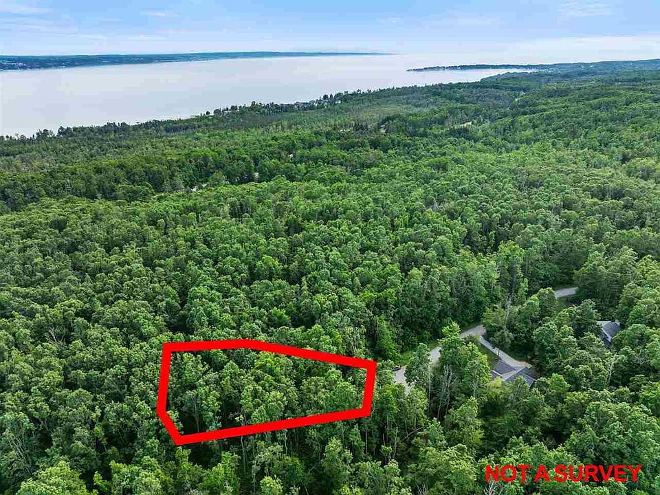 1st image of 557 Arcadia Dr
