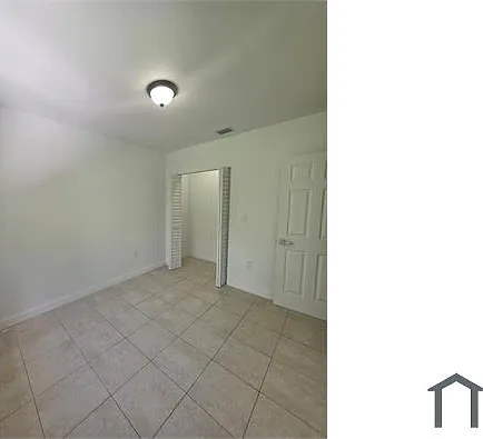 831 SW 3rd St — Photo 3