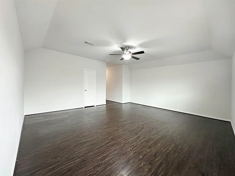 23610 Carducci Dr — Photo 40