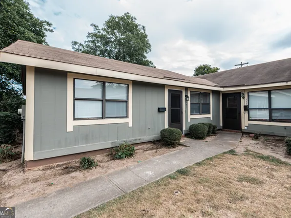 135 Stonehedge Dr, Warner Robins, GA 31088
