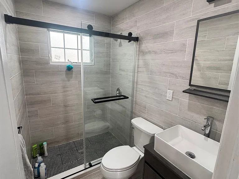 68 Brookline Ave #UPPER — Photo 8