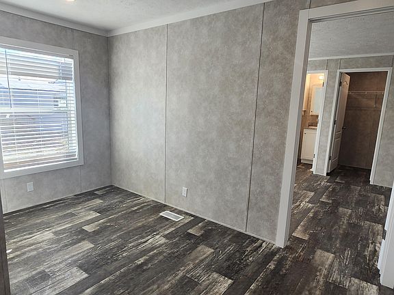 3rd image of 5425 Valley Dr Trailer 60
