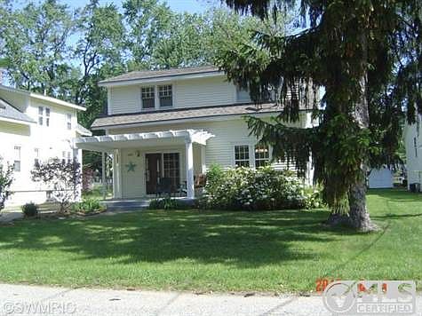 2nd image of 1595 Jerome St