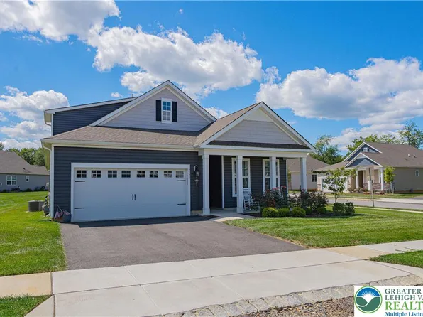 7879 Keystone Dr, Breinigsville, PA 18031