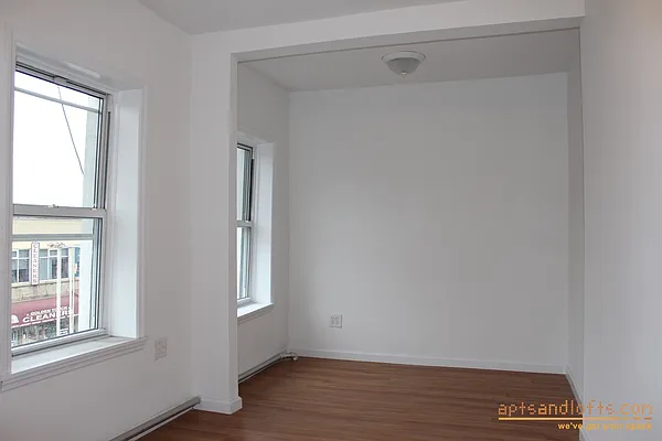 Rented by aptsandlofts.com | media 14