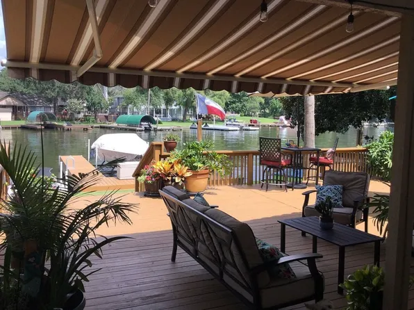 6839 Kingston Cove Ln, Willis, TX 77318