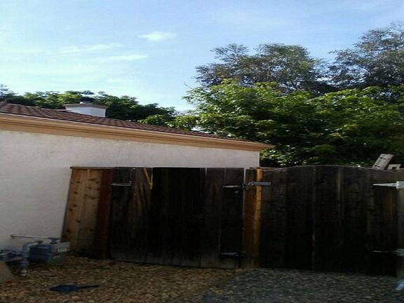 3rd image of 2414 E Goshen Ave