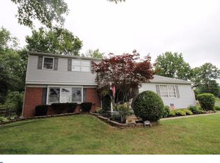 2207 Black Horse Dr, Warrington, PA 18976
