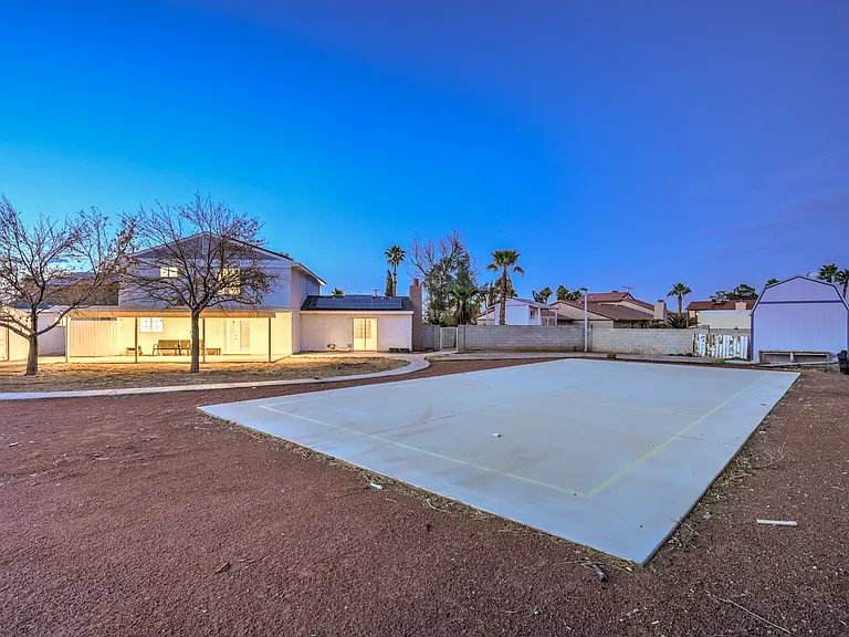 7477 Ullom Dr — Photo 29