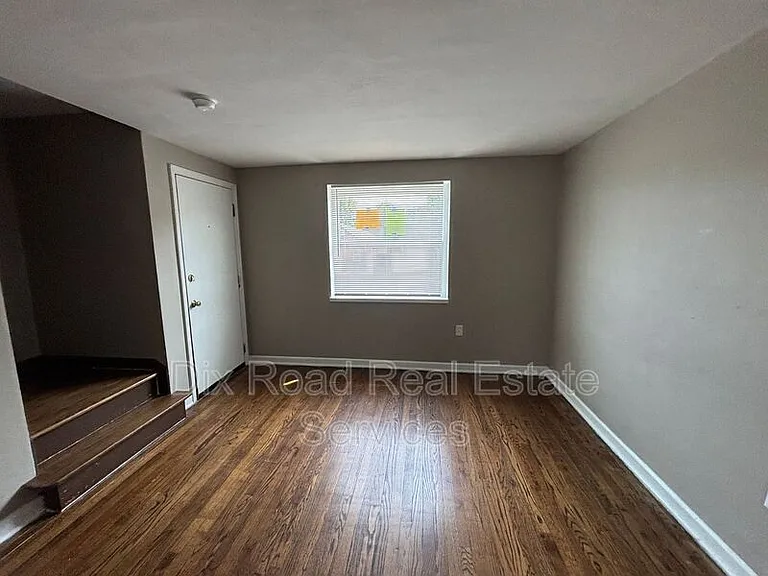 237A Ryburn Ave #A — Photo 5