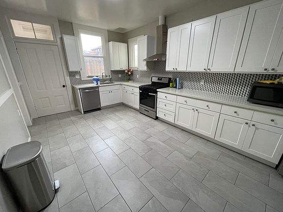 3rd image of 3126 21st St