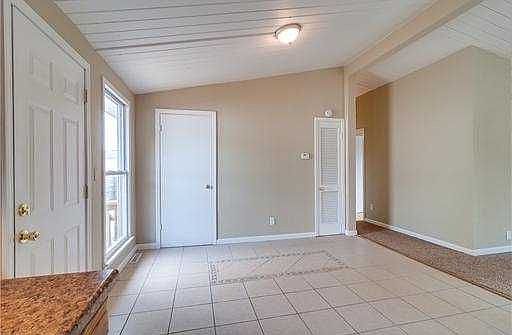 5th image of 808 Burdette St