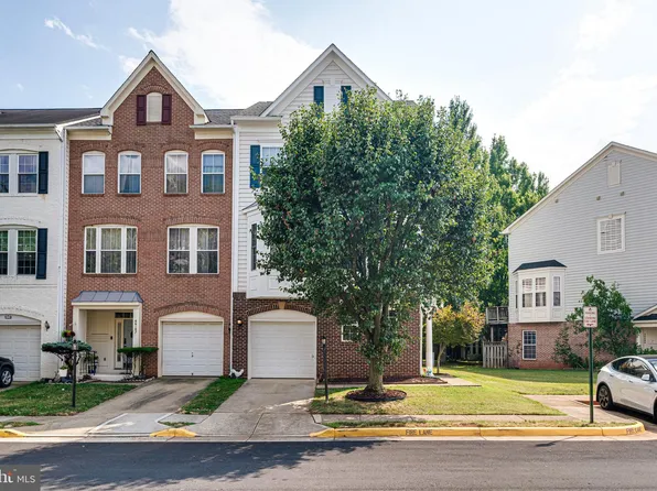 46185 Walpole Ter, Sterling, VA 20165