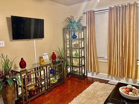 5th image of 5402 Ruskin Ave #2