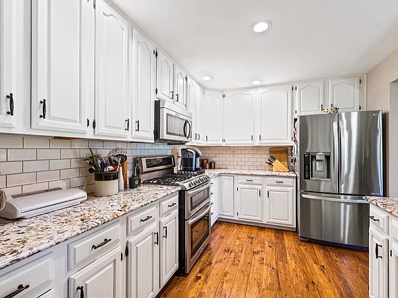 5th image of 1830 Garrett House Ln