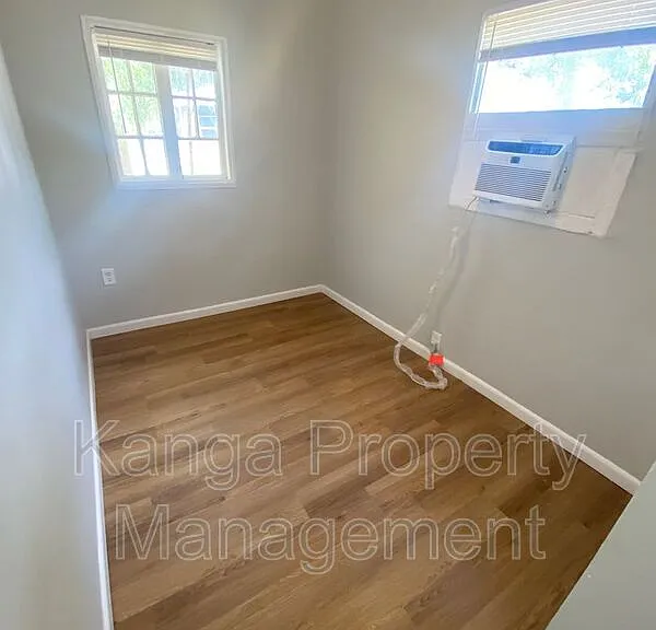 3723 Morton Ave #5 — Photo 11