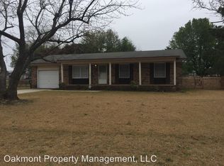 125 Golf Dr, Fayetteville, NC 28314