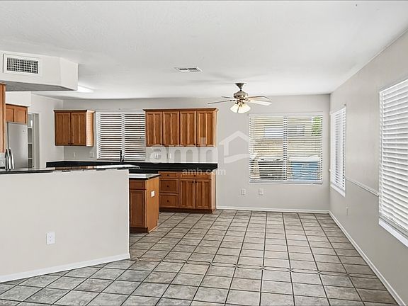 5th image of 10440 W Colter St