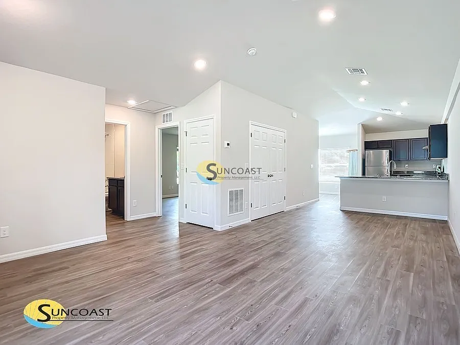 Live the Florida Dream! 2/2 Near Peace River! — Photo 4