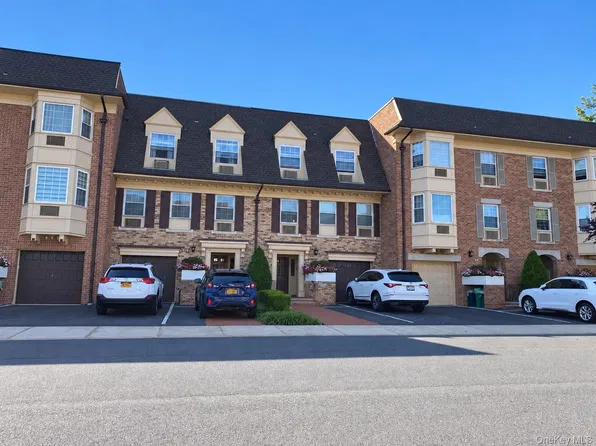 1230 Estates Lane #1136, Bayside, NY 11360