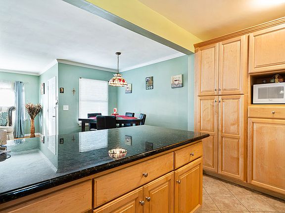 4th image of 4312 Hornbrook Ave