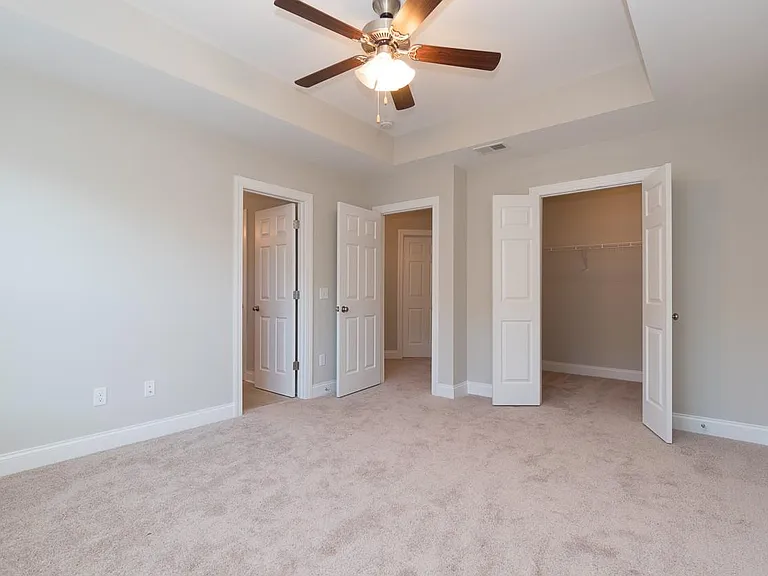 4103 Hartland St — Photo 5