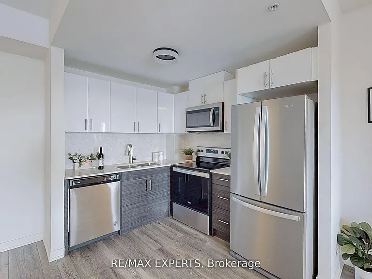 128 King St N #1202 — Photo 6