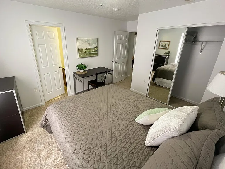 Westpoint Village Apt — Photo 2