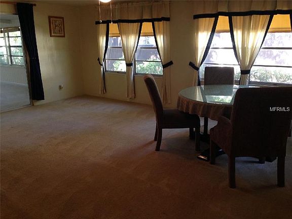 3rd image of 403 Niblick Ln