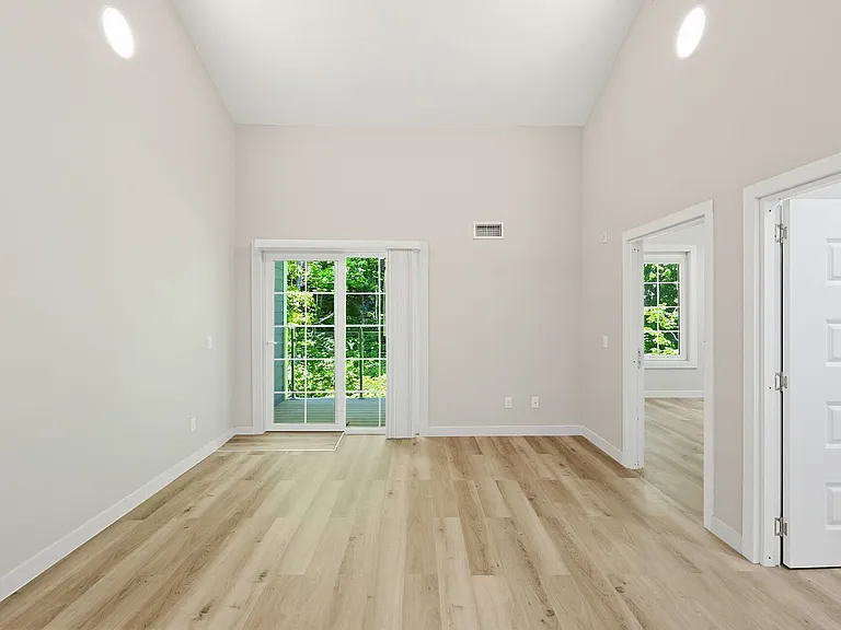 Taj Estates of Franklin II — Photo 188