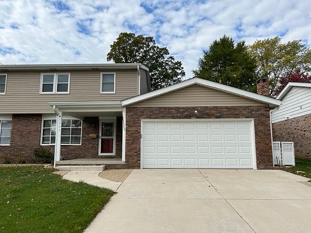1st image of 2203 Dixon Dr