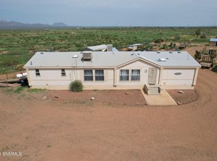 8957 Mission Ln, Las Cruces, NM 88012