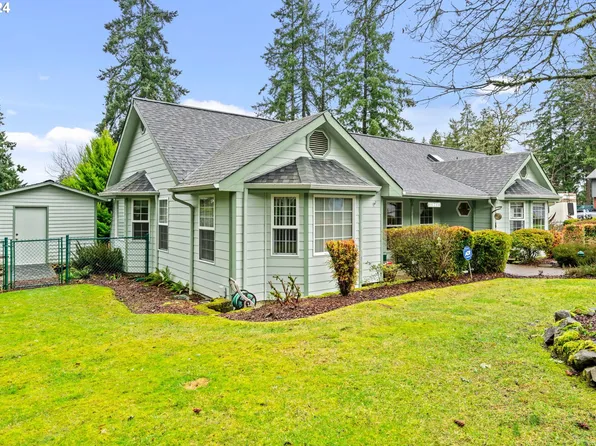 620 S 68th Pl, Springfield, OR 97478
