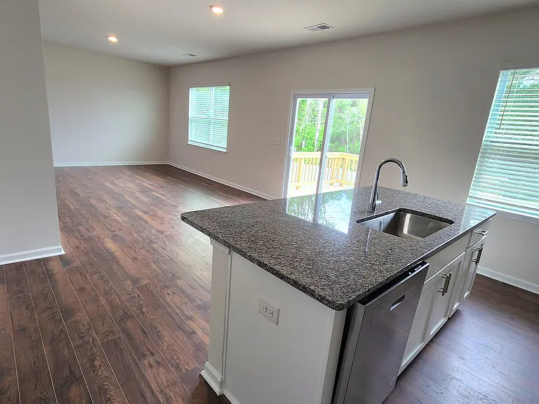 560 Country Oak Dr — Photo 7