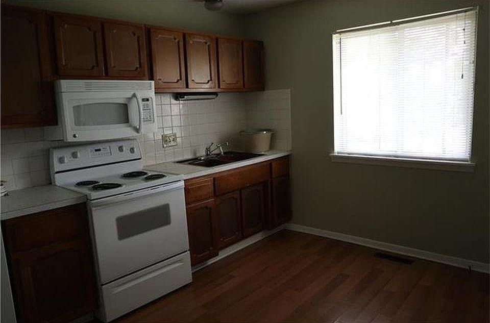 1st image of 2411 Stewart Ave