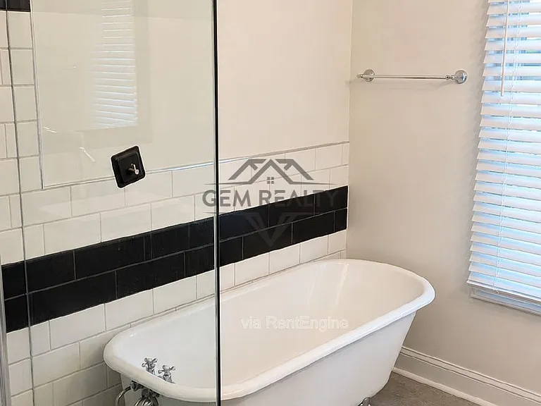 209 Prince Edward St — Photo 15