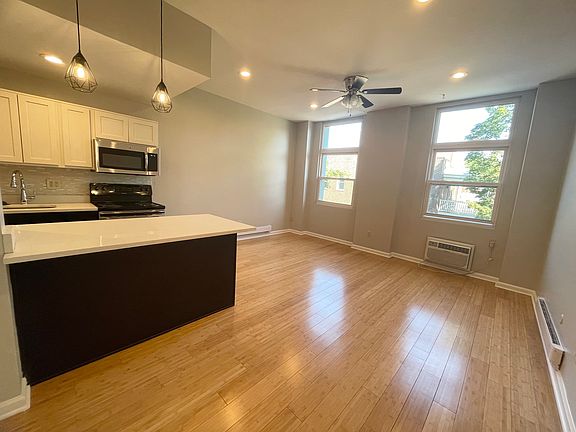 3rd image of 5700 Bryant St #1B-1Ba
