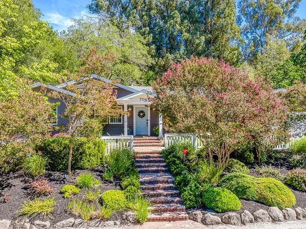 704 Las Trampas Rd, Lafayette, CA 94549