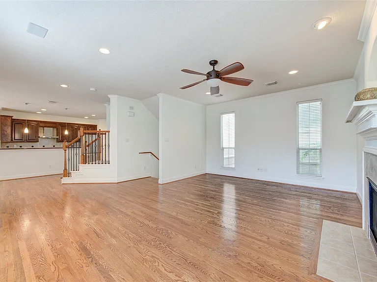 1322 Cohn St — Photo 17