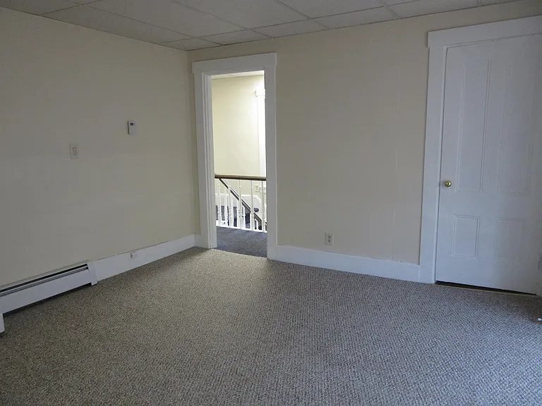 10 Ash St #2 — Photo 8