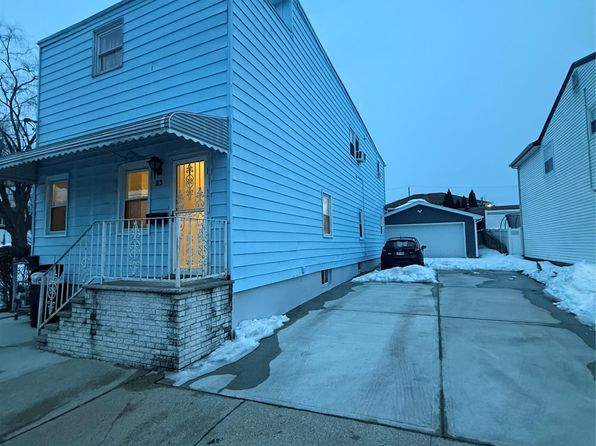 33 Kingston Ave Floor 1