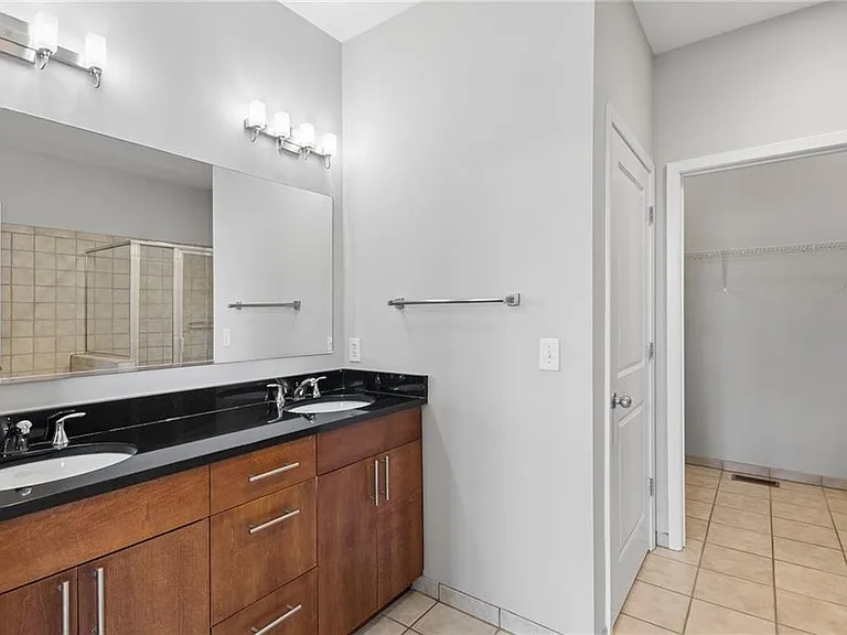 238 Walker St SW #37 — Photo 19