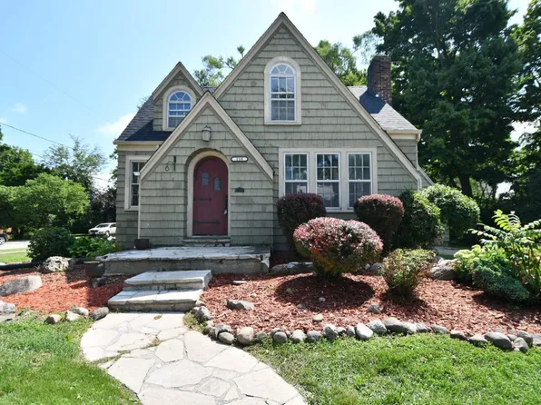 118 N Washington St, Angola, IN 46703