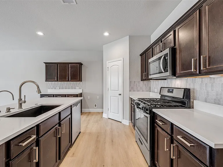 21023 Belmont Village Way — Photo 8