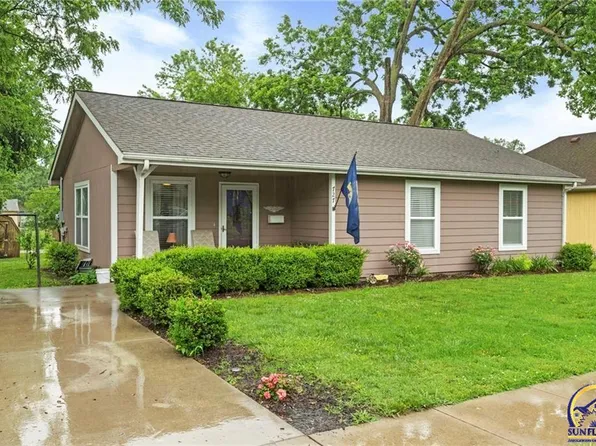 727 S Sycamore St, Ottawa, KS 66067