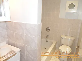 Rented by aptsandlofts.com