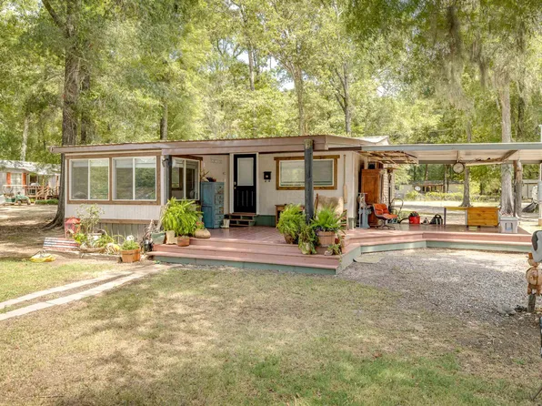 233 Muscadine Ln, Columbia, LA 71418