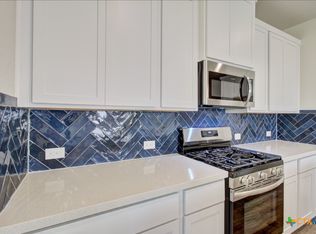 1632 Seekat Dr, New Braunfels, TX 78132