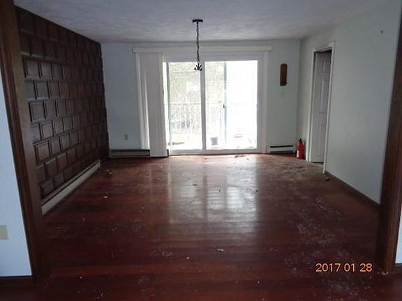 5th image of 229 Miles Standish Dr